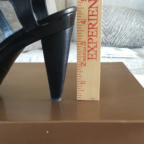 Audrey Brooke Black Leather Sandals Heels Size 6.5M - Picture 11 of 11